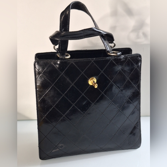 Auth Chanel matalesse patent bag - Picture 1 of 12